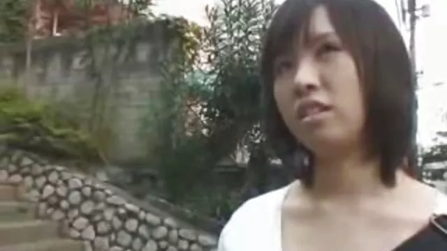 Hottie follada en el sofá porbo amateur latino