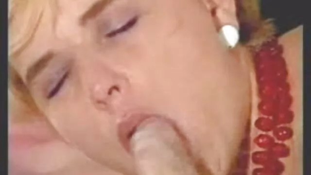 18yo pelirroja amateur consigue el toque de los dedos el mejor porno en español latino